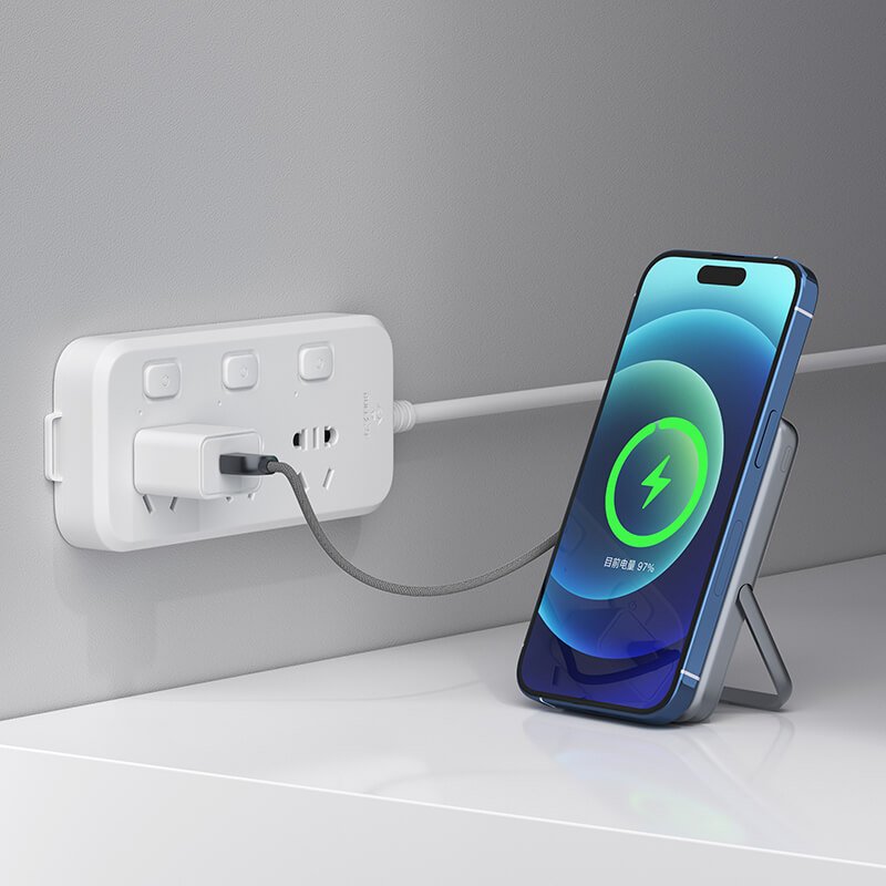 Qi2 power bank 