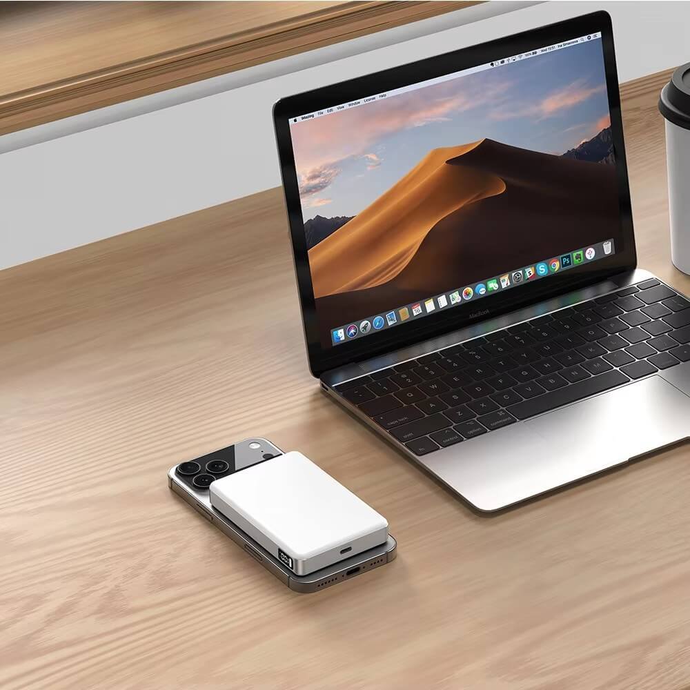 Qi2.2 power bank